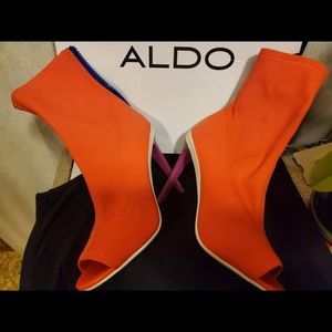 Also shoes, slim purple heel, colorful. Worn 2x